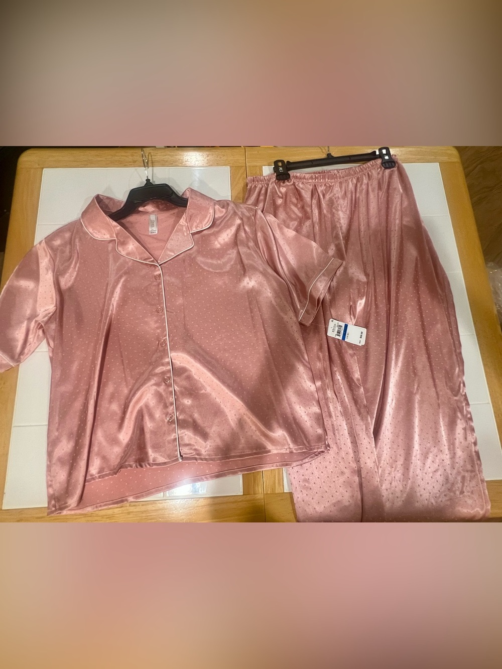 Satin Dot-Textured Pajama Set in Rose
